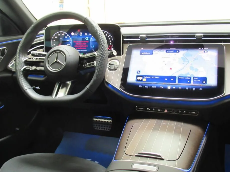 mercedes-benz e 300 e amg line/digital/distronic/memory/night/360°/20" - slika 7