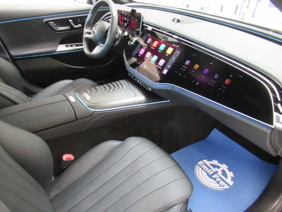 mercedes-benz e-klasa 220 d 4matic amg line - slika 10