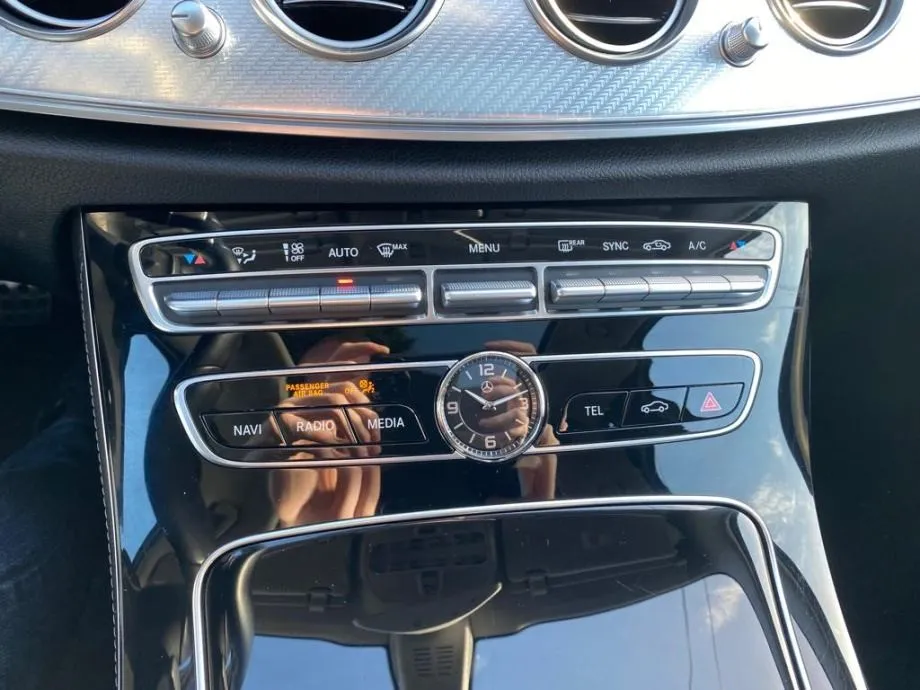 mercedes e220 4matic | 4 x garancija | 36 rata - slika 11