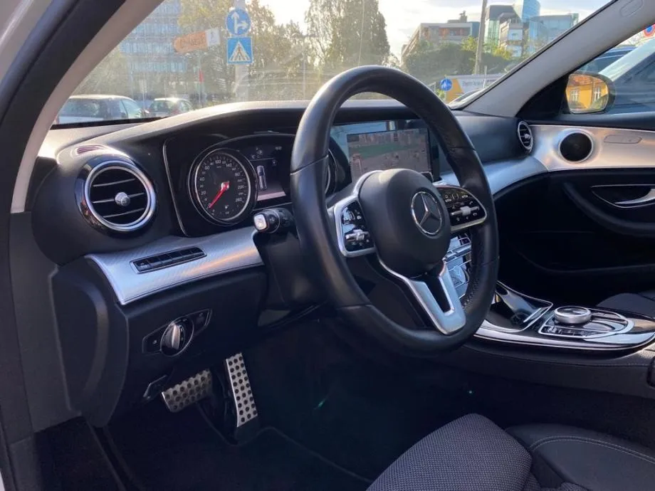 mercedes e220 4matic | 4 x garancija | 36 rata - slika 15