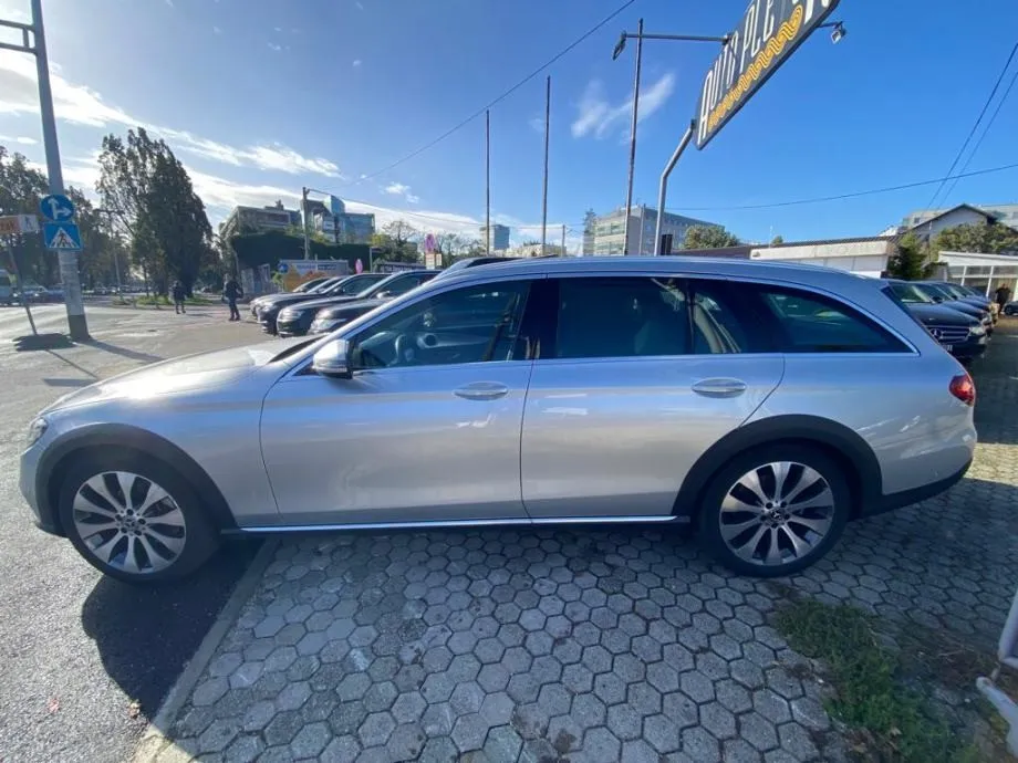 mercedes e220 4matic | 4 x garancija | 36 rata - slika 7