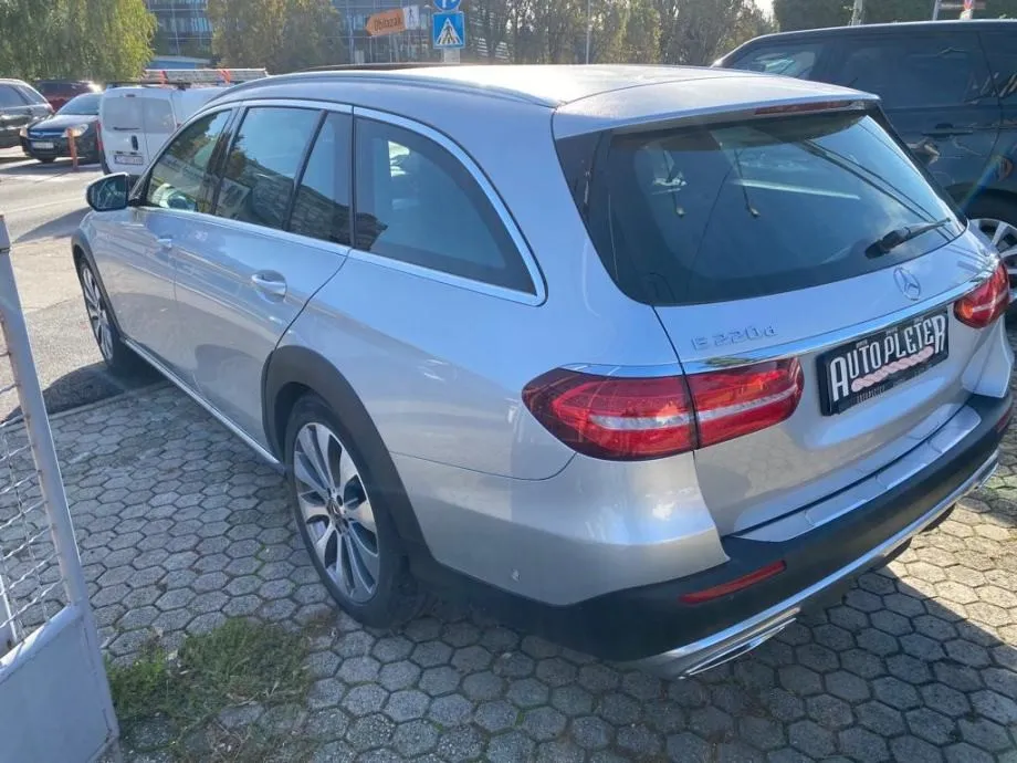 mercedes e220 4matic | 4 x garancija | 36 rata - slika 8