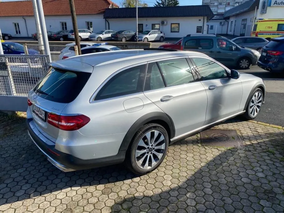 mercedes e220 4matic | 4 x garancija | 36 rata - slika 6