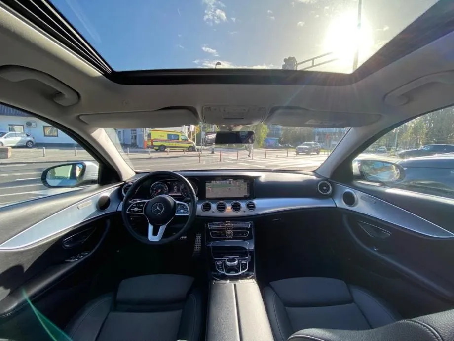 mercedes e220 4matic | 4 x garancija | 36 rata - slika 26