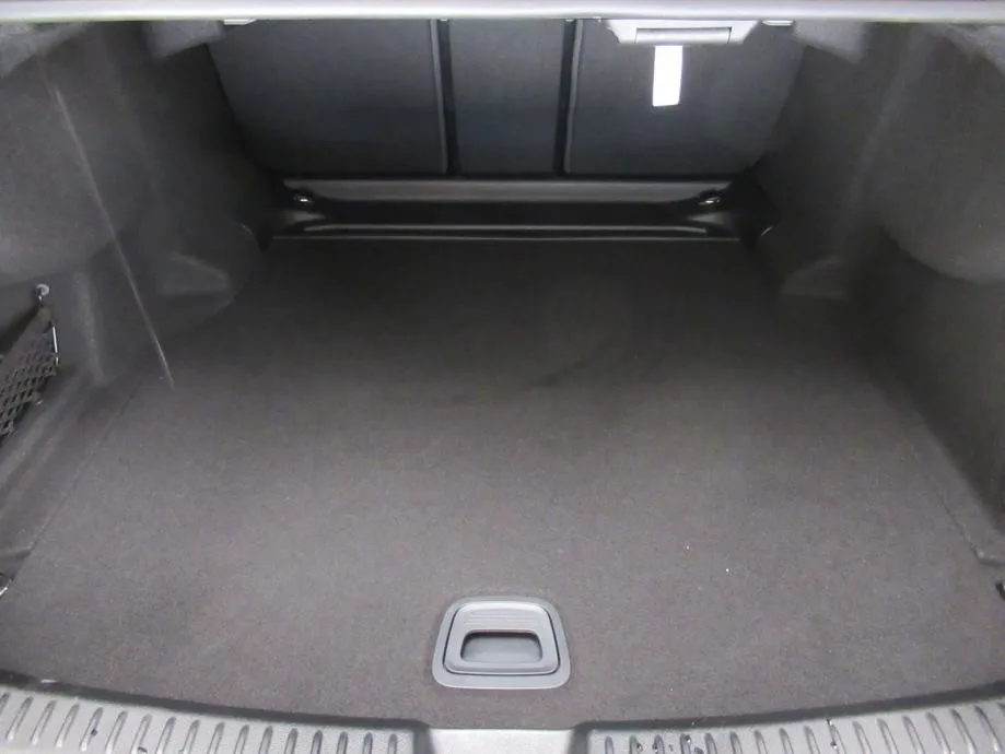 mercedes-benz e-klasa 220 d avantgarde - slika 18