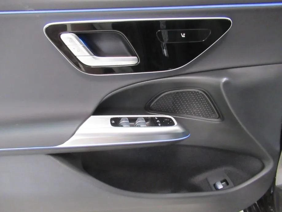 mercedes-benz e-klasa 220 d avantgarde - slika 15