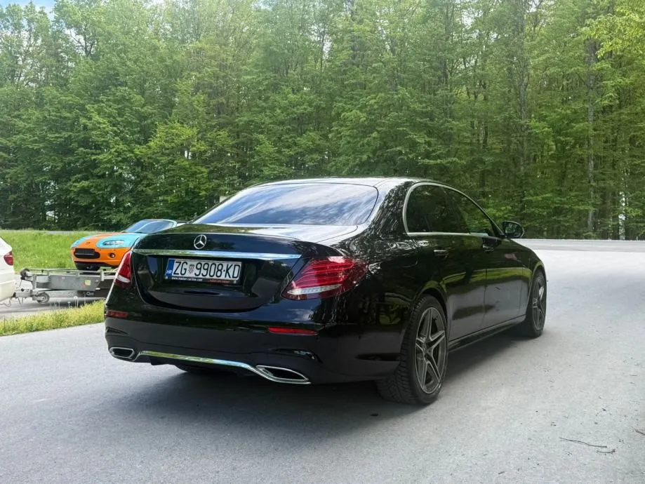 mercedes-benz e-klasa 300 d amg - slika 5