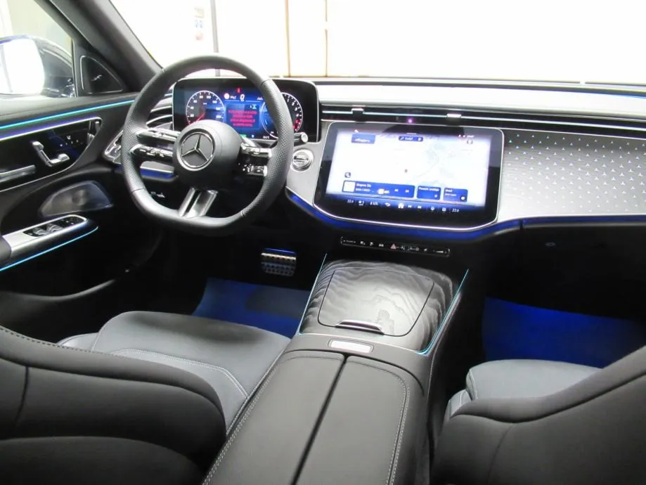 mercedes-benz e-klasa 300 de amg line premium - slika 13