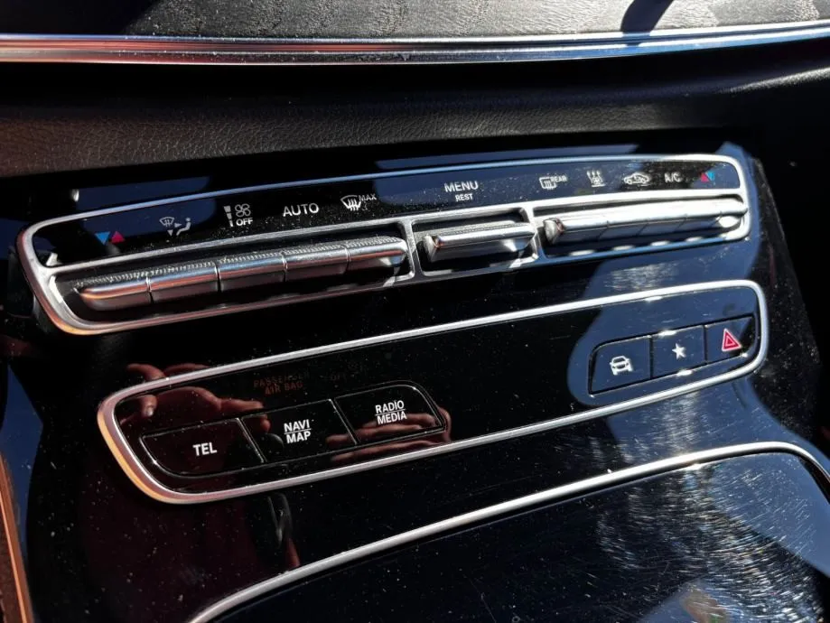 mercedes-benz e-klasa 300de•amg•240kw - slika 14