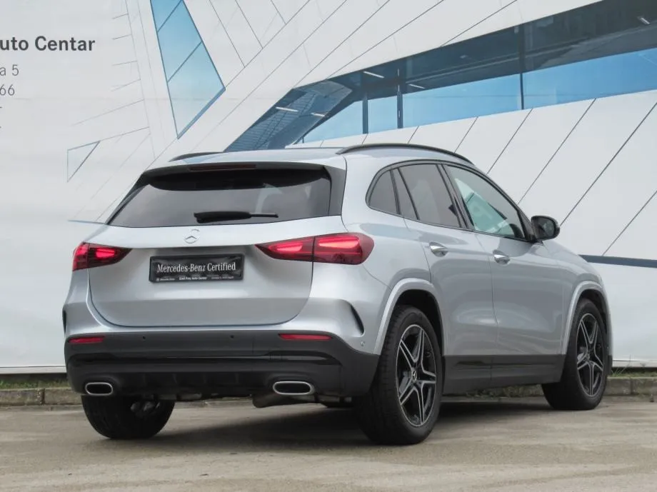 mercedes-benz gla 200 d amg line/night/memory/multibeam led/distronic - slika 13