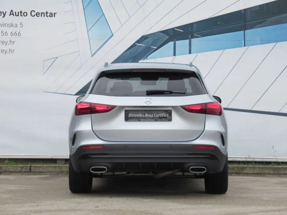 mercedes-benz gla 200 d amg line/night/memory/multibeam led/distronic - slika 14