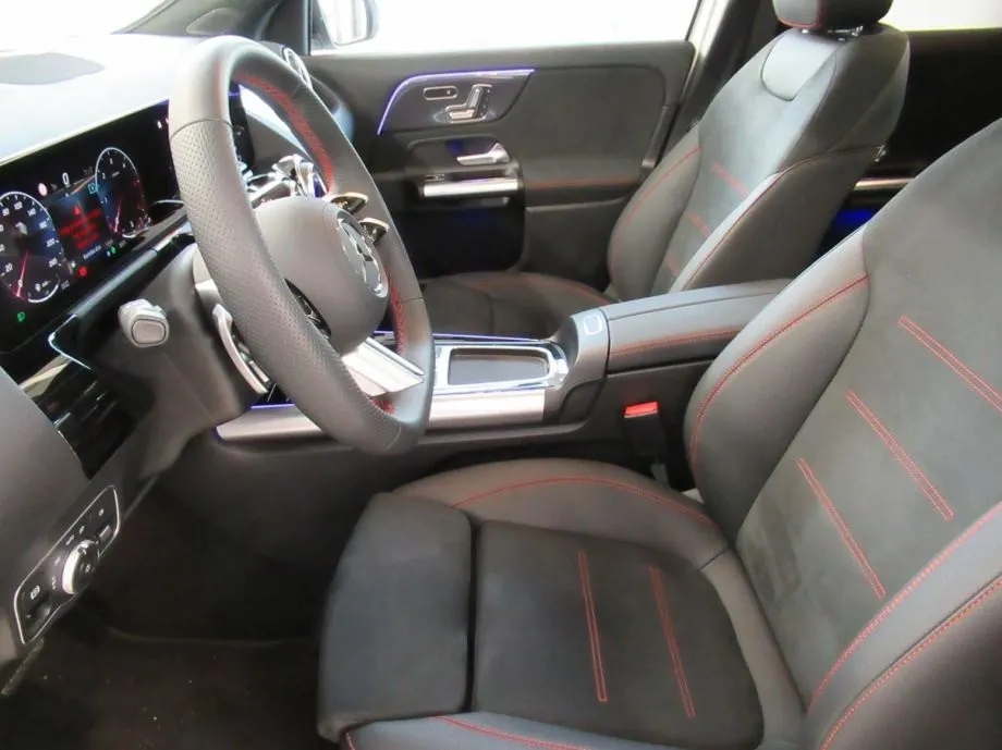 mercedes-benz gla 200 d amg line/night/panorama/keyless/memory/20'' - slika 2