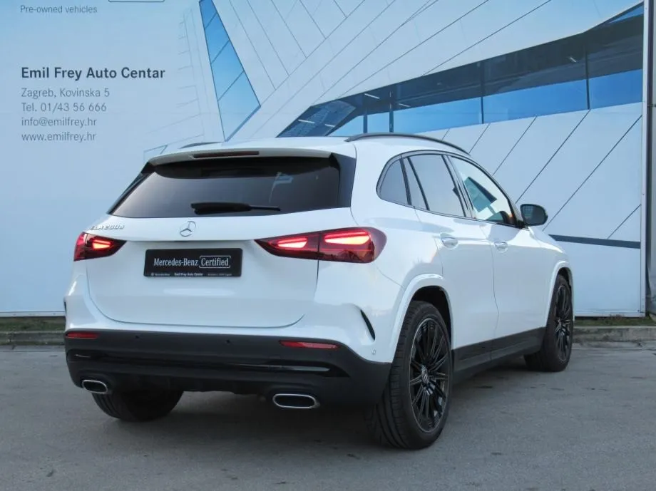 mercedes-benz gla 200 d amg line/night/panorama/keyless/memory/20'' - slika 16