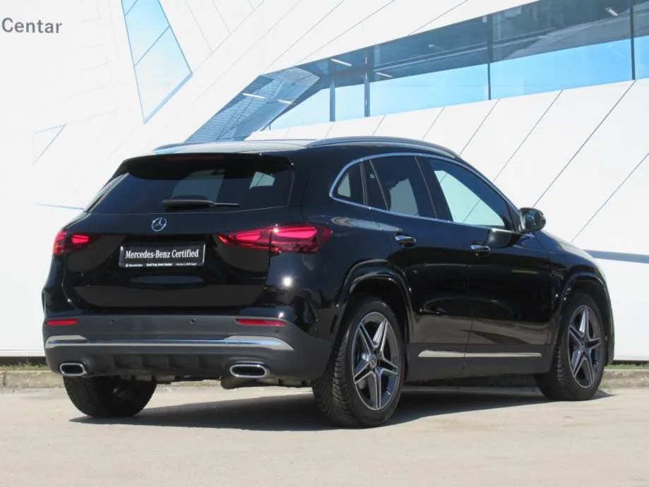 mercedes-benz gla 200 d amg line - slika 6