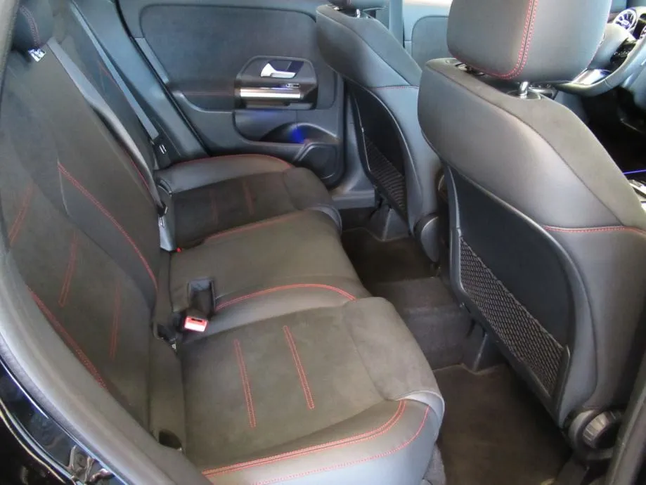 mercedes-benz gla 200 d amg line - slika 12