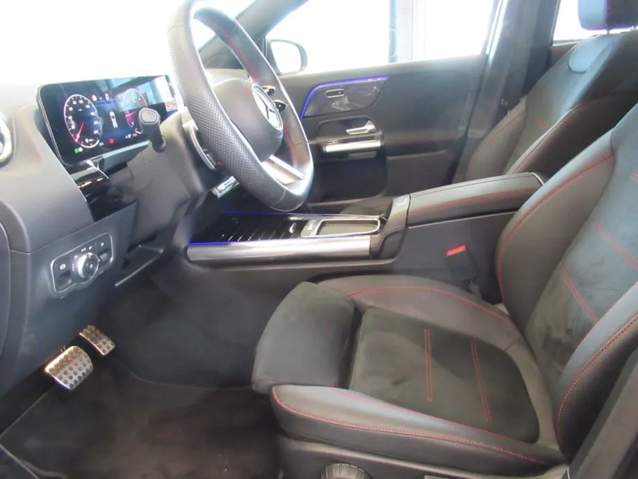 mercedes-benz gla 200 d amg line - slika 17