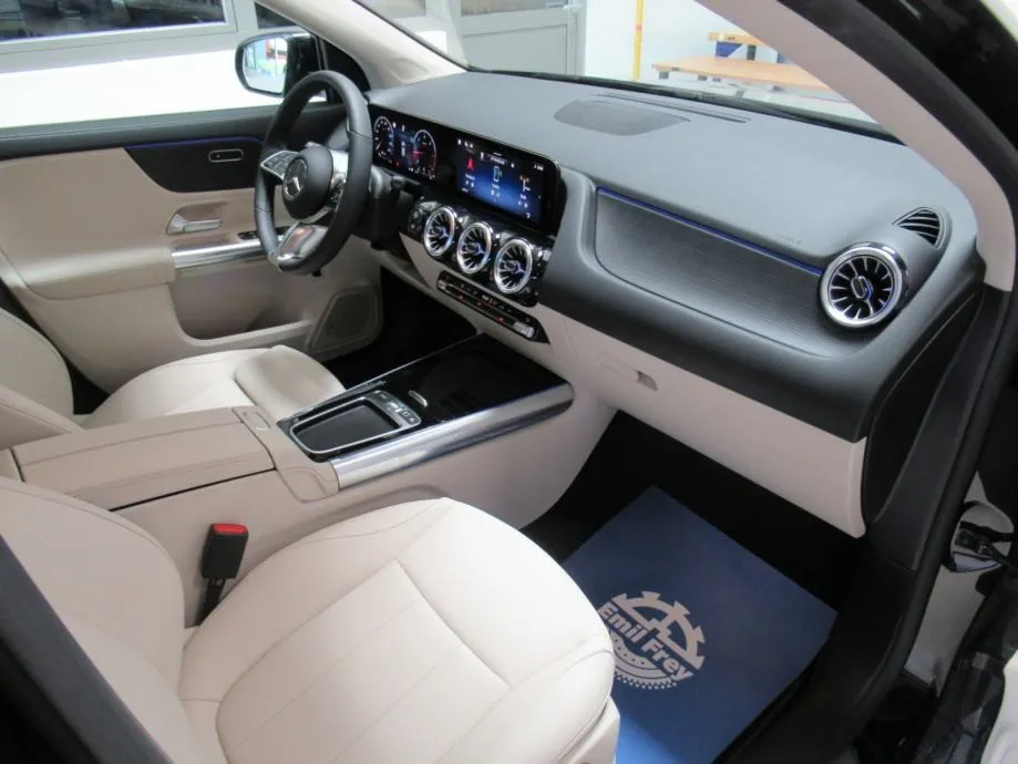 mercedes-benz gla 200 d progressive/night/keyless/multibeam led/19'' - slika 8
