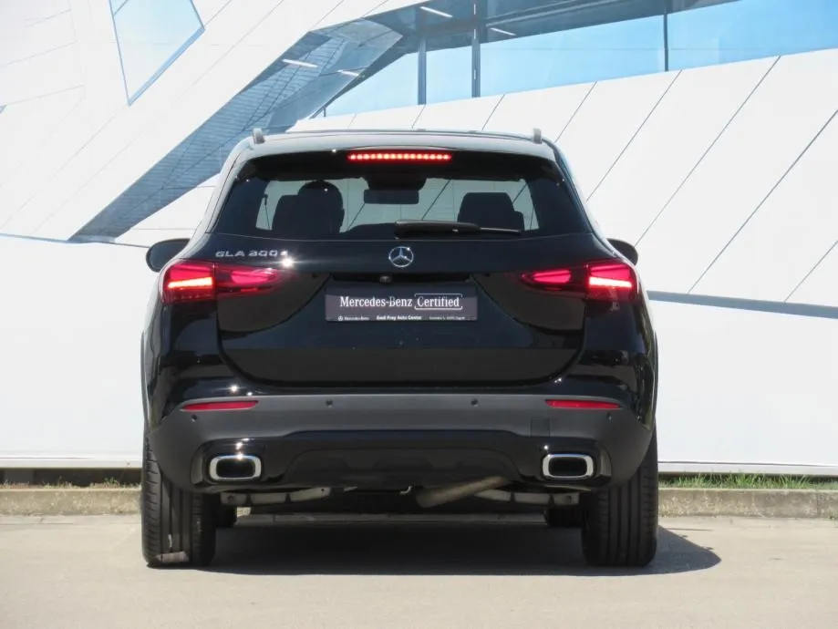 mercedes-benz gla 200 d progressive/night/keyless/multibeam led/19'' - slika 12