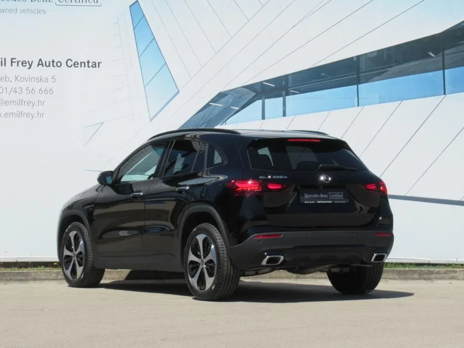 mercedes-benz gla 200 d progressive/night/keyless/multibeam led/19'' - slika 13