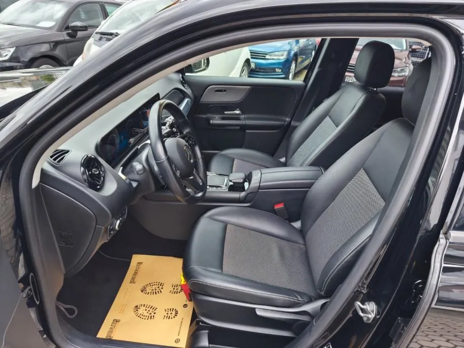 mercedes-benz glb 180 d, automatik, navigacija, 4x garancije!!! - slika 19