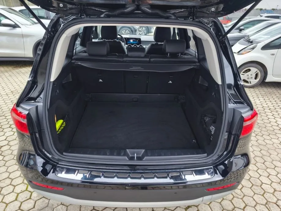 mercedes-benz glb 180 d, automatik, navigacija, 4x garancije!!! - slika 11