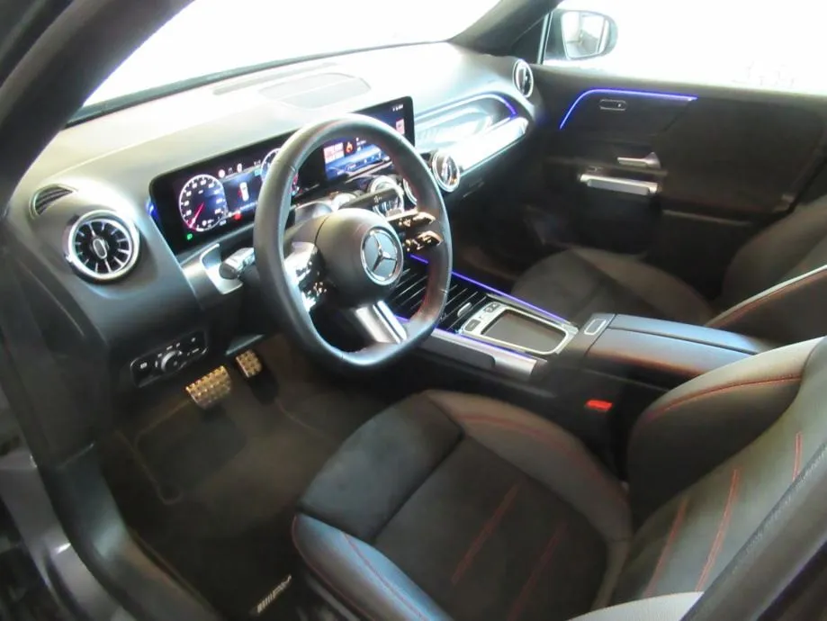 mercedes-benz glb 200 d amg line / 7 sjedala - slika 16