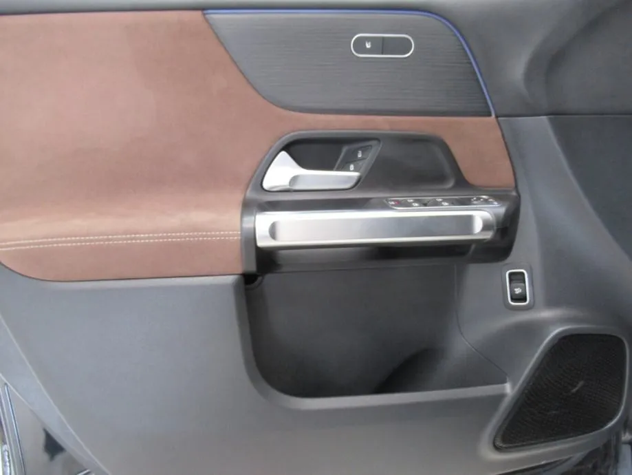 mercedes-benz glb 200 d amg line - slika 6