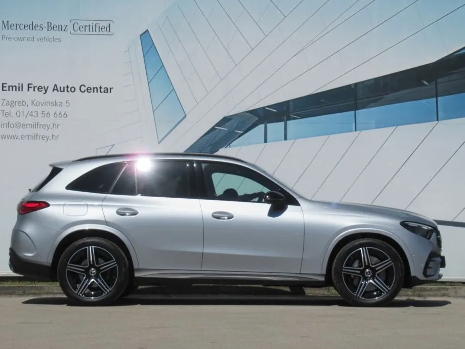 mercedes-benz glc 220 d 4m amg line/digital/memory/night/20" - slika 5