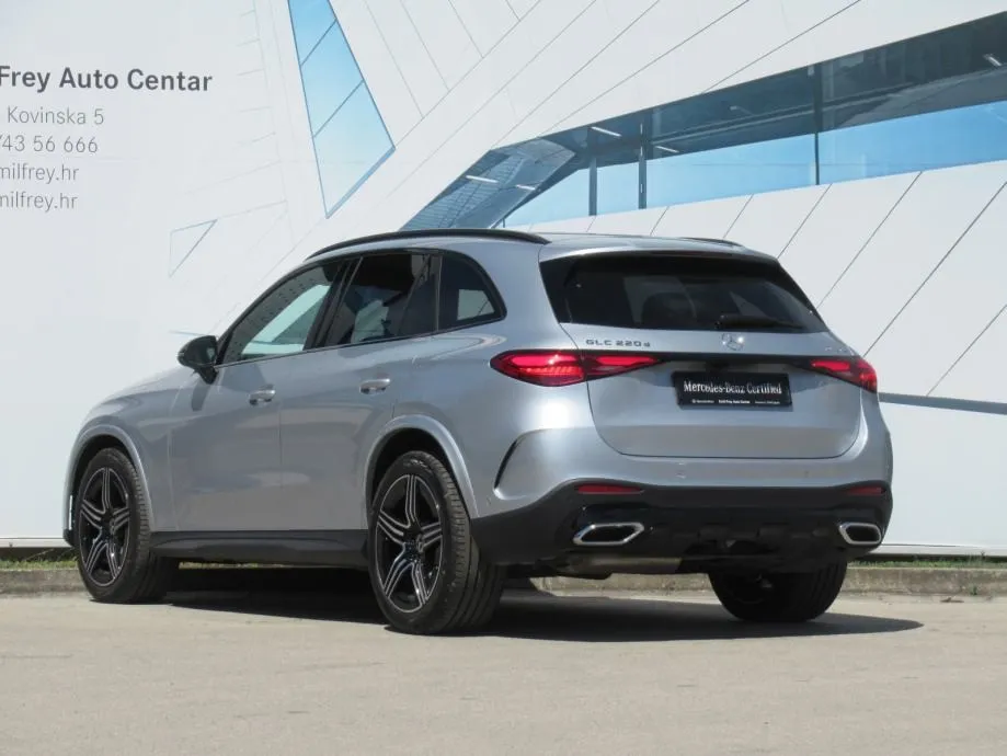 mercedes-benz glc 220 d 4m amg line/digital/memory/night/20" - slika 8