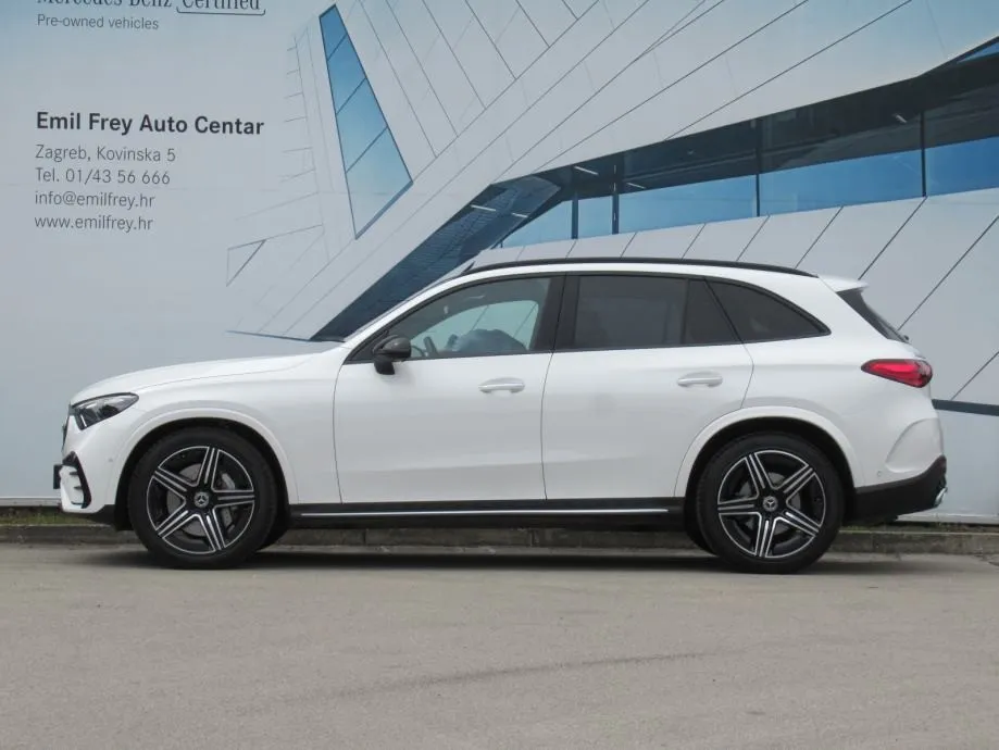 mercedes-benz glc 220 d 4m amg line/digital/keyless-go/night/360°/20" - slika 2