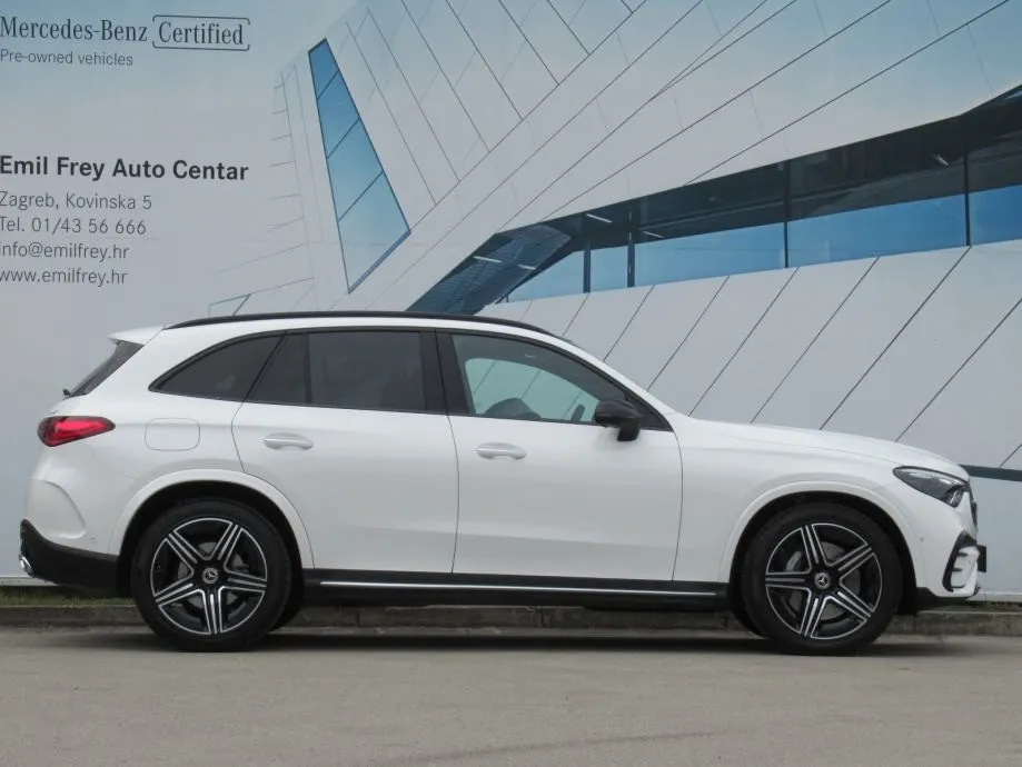 mercedes-benz glc 220 d 4m amg line/digital/keyless-go/night/360°/20" - slika 5