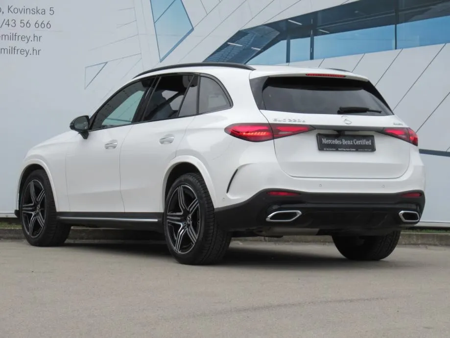 mercedes-benz glc 220 d 4m amg line/digital/keyless-go/night/360°/20" - slika 6