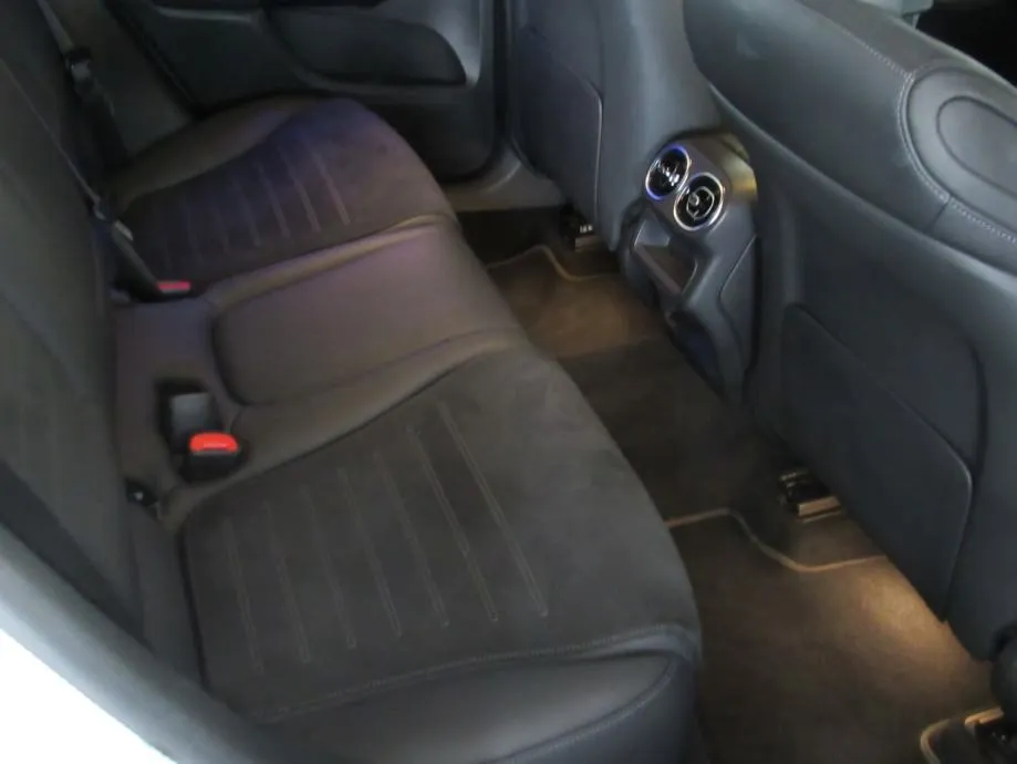 mercedes-benz glc 220 d 4m amg line/digital/keyless-go/night/360°/20" - slika 12