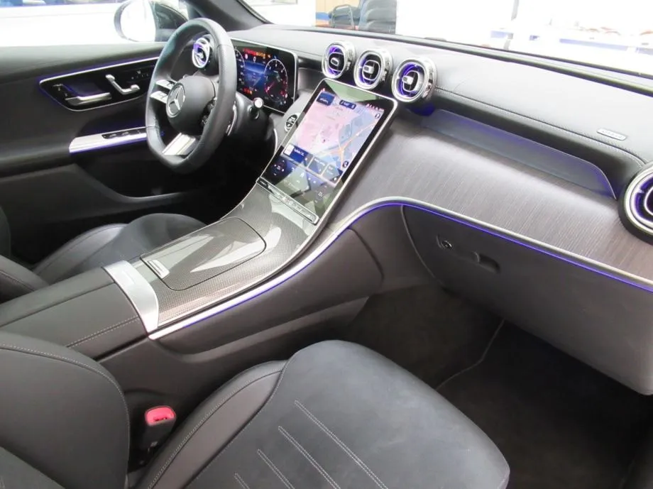 mercedes-benz glc 220 d 4m coupé amg/digital/pano/memory/360°/kuka/20" - slika 10