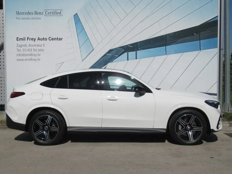 mercedes-benz glc 220 d 4m coupe amg/digital/pano/memory/360°/kuka/20" - slika 5