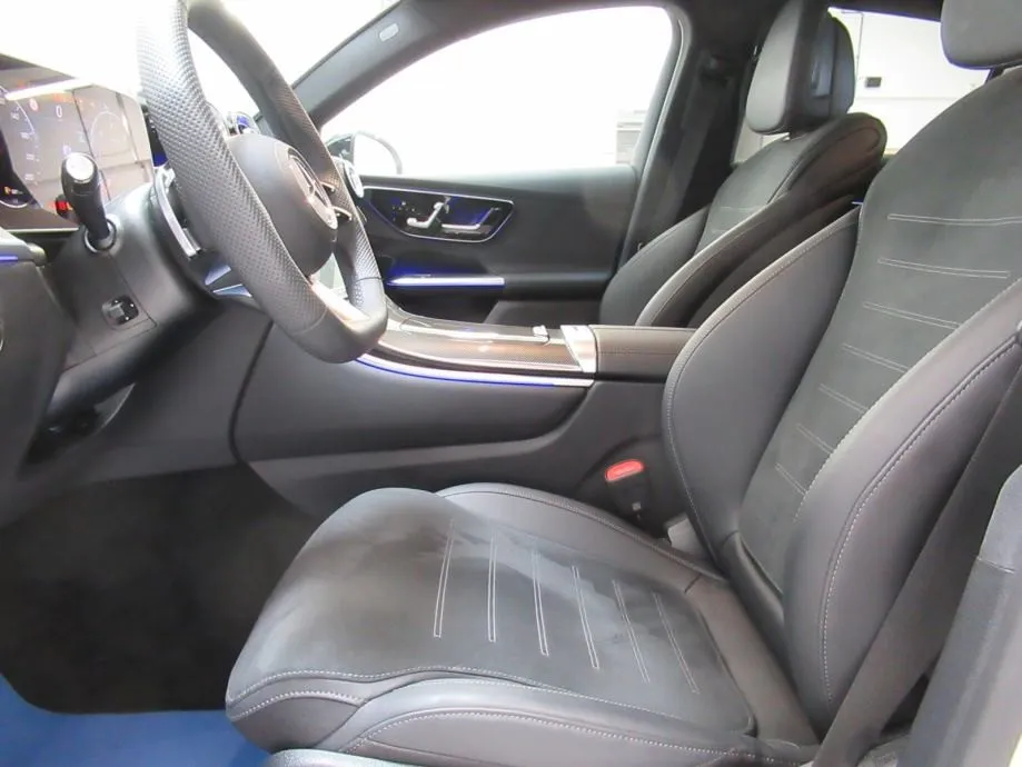 mercedes-benz glc 220 d 4m coupe amg/digital/pano/memory/360°/kuka/20" - slika 17