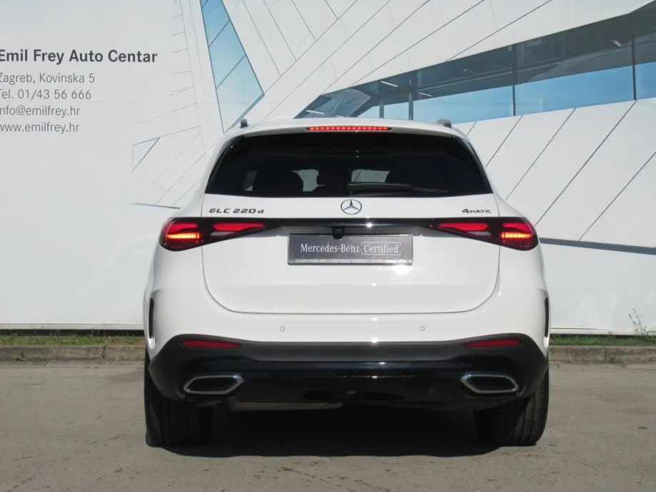 mercedes-benz glc 220 d 4matic amg line premium plus - slika 7