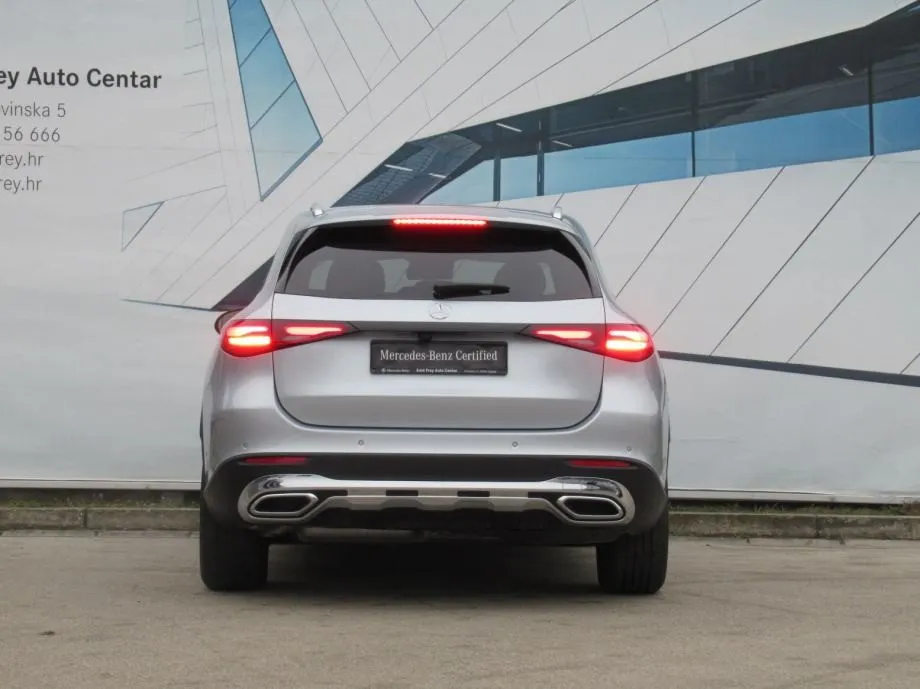 mercedes-benz glc 220 d 4matic avantgarde advanced plus - slika 7