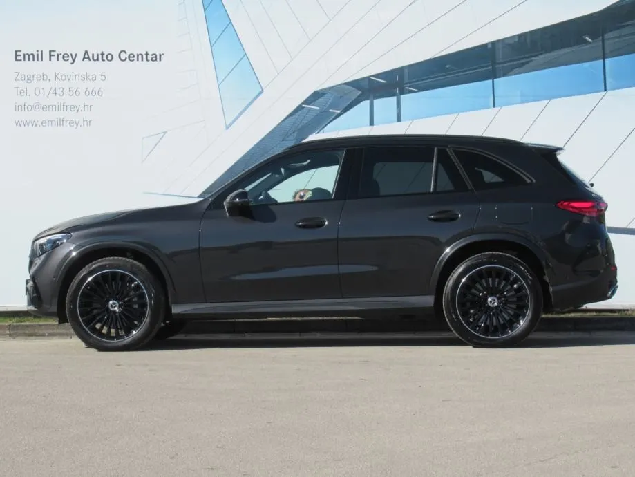 mercedes-benz glc 300 de 4m amg line/digital/memo/kuka/night/360°/20" - slika 18