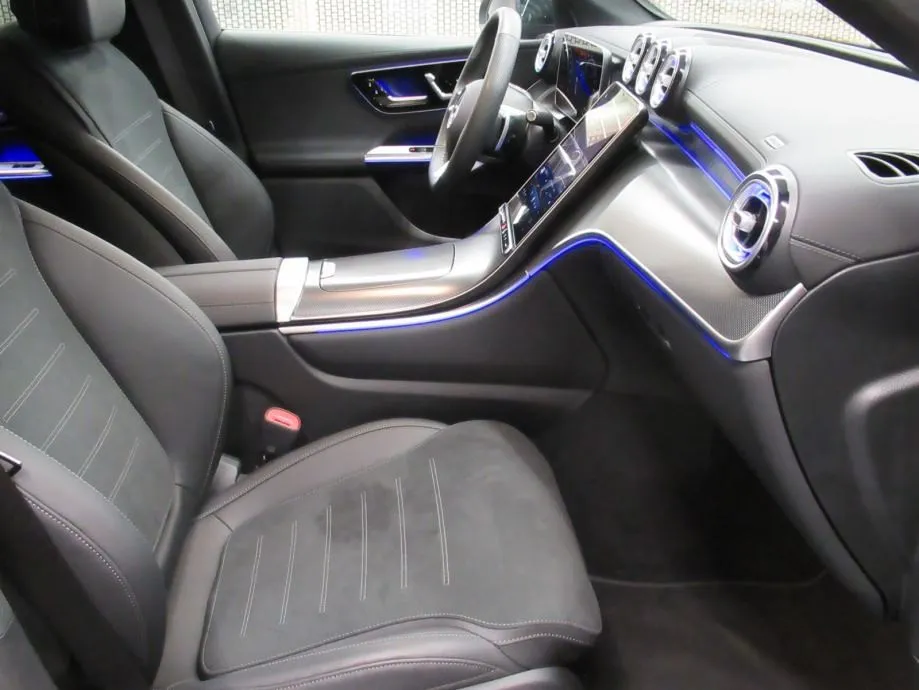 mercedes-benz glc 300 de 4m amg line/digital/memo/kuka/night/360°/20" - slika 12