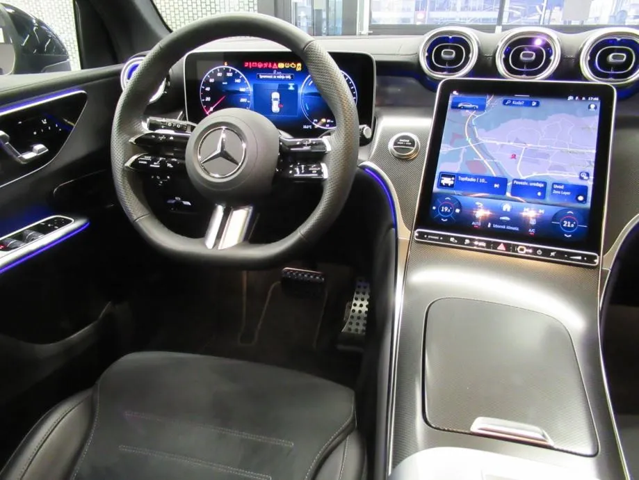 mercedes-benz glc 300 de 4m amg line/digital/memo/kuka/night/360°/20" - slika 14