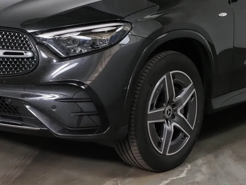 mercedes-benz glc 300 de 4m amg line/digital/memory/night/360°/kuka - slika 2