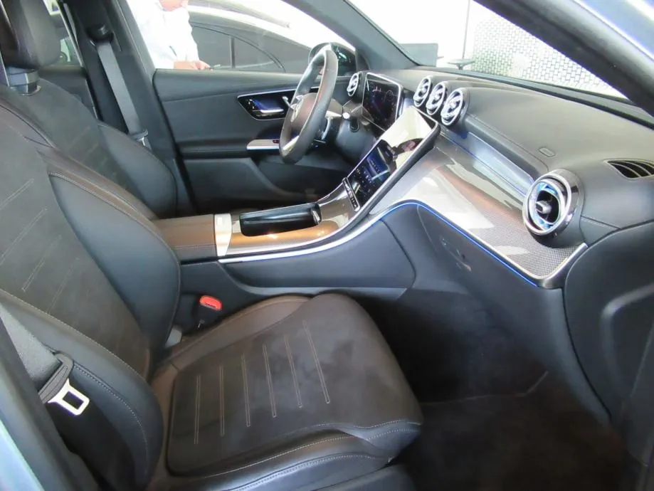 mercedes-benz glc 300 de 4m coupe amg line - slika 9