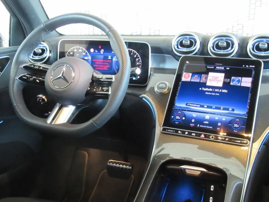 mercedes-benz glc 300 de 4m coupe amg line - slika 13