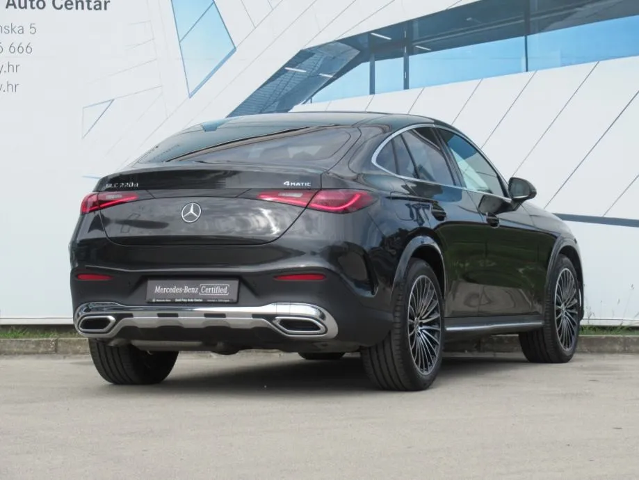 mercedes-benz glc 220 d 4m coupé amg/digital/pano/memory/360°/burm/20" - slika 6