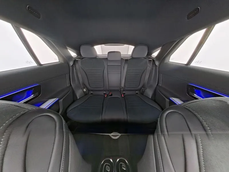 mercedes-benz glc 220 d 4matic coupe amg line - slika 9