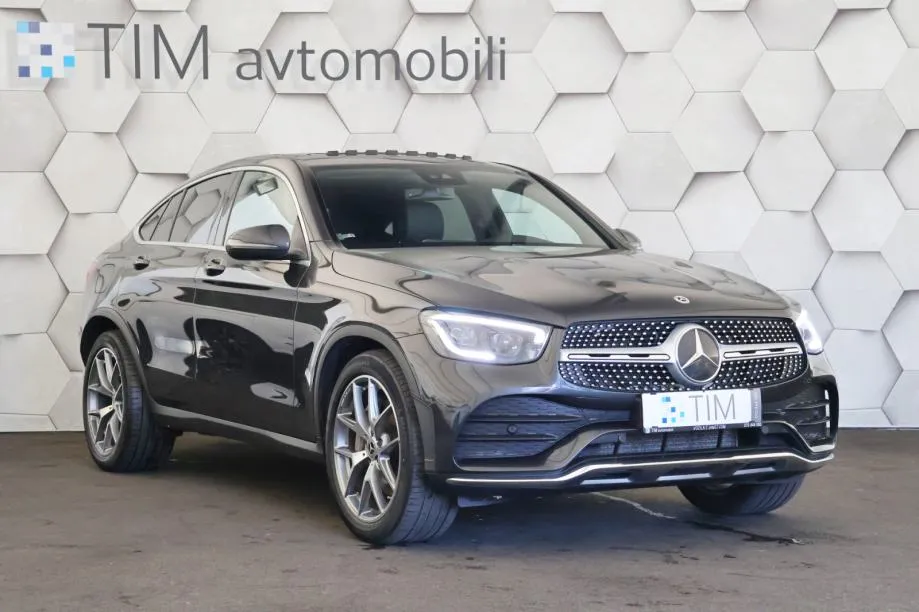 mercedes-benz glc coupe 220d 4-matic 9g-tronic amg line cockpit - slika 2