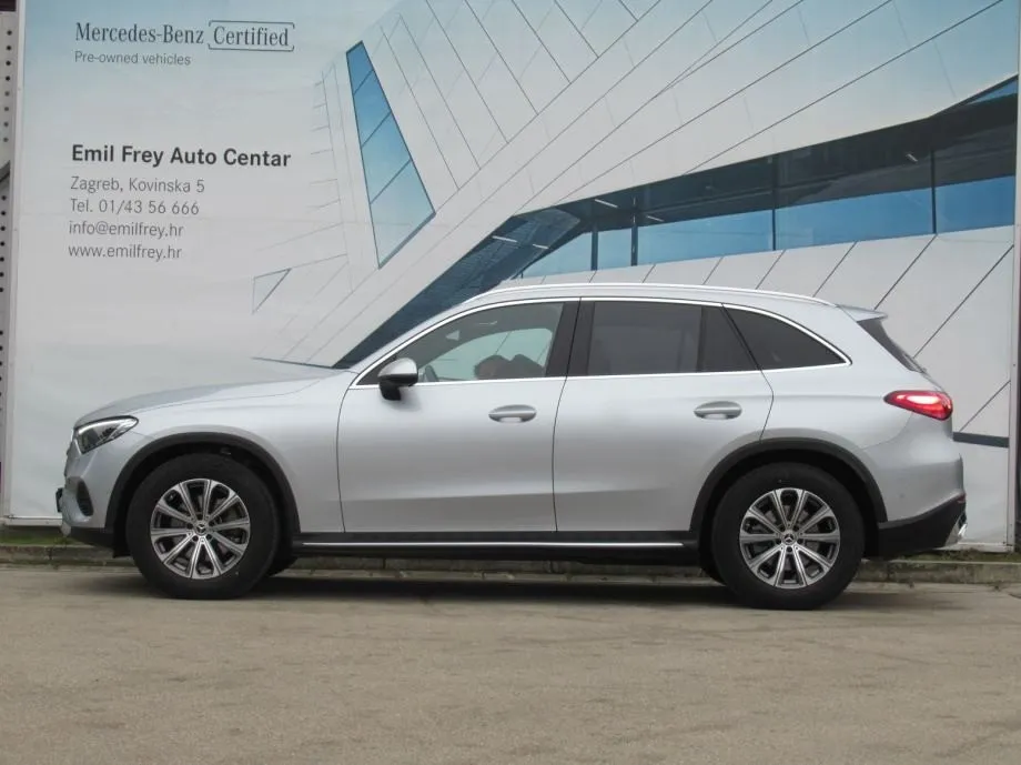 mercedes-benz glc 220 d 4matic avantgarde advanced plus - slika 3