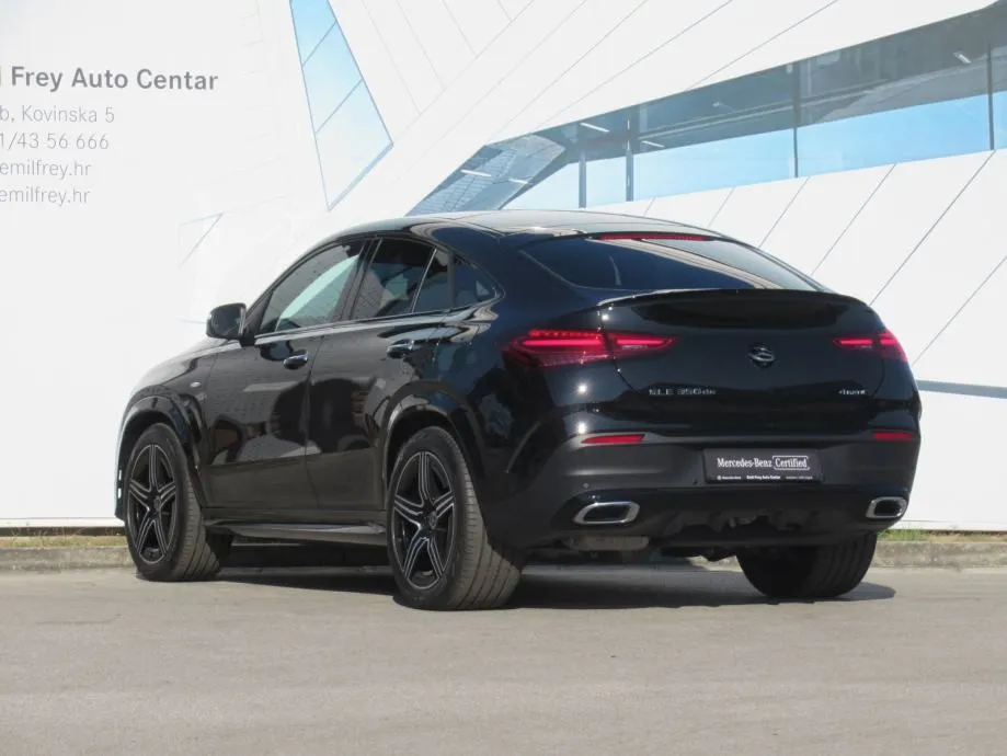 mercedes-benz gle 350 de 4matic coupe amg line - slika 8