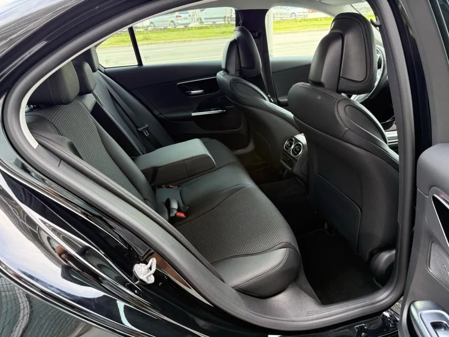 mercedes c220d automatik °widescreen°koža°kamera°leasing bez učešća - slika 21